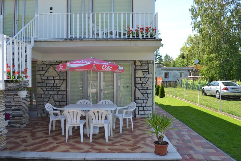 Family Home Apartment Zamárdi Habitación foto